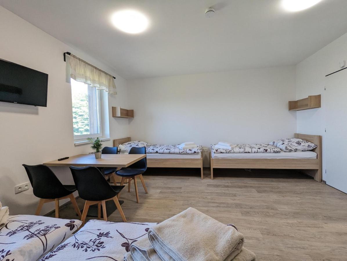 Restaurace A Penzion Gansberg Cotkytle Экстерьер фото